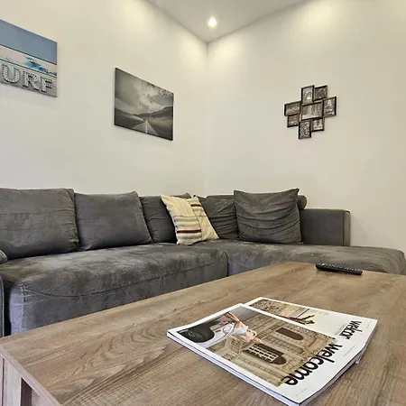 Finibreeze Apartment