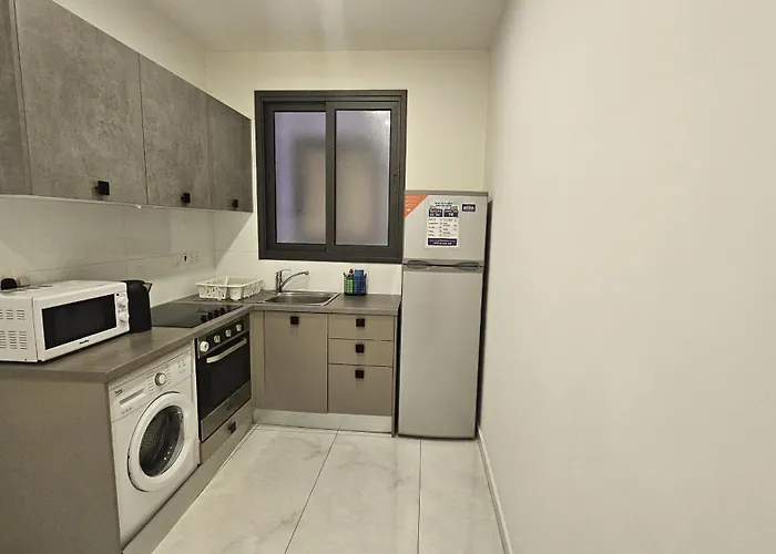 Finibreeze アパート